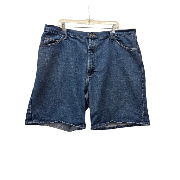 Wrangler Other - Wrangler Mens Relaxed Fit Denim Shorts Blue Medium Wash Size 42